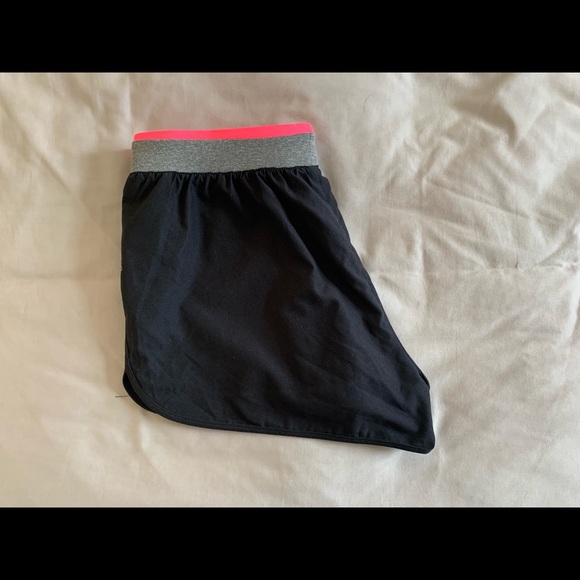 Mid-rises lined short - Picture 2 of 3